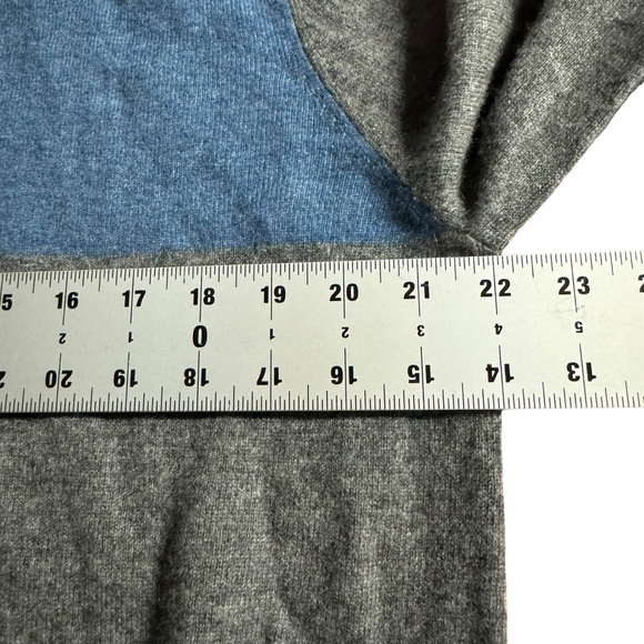 Qi New York men’s XL‎ cashmere 1/4 zip gray with blue stripe sweater - Picture 6 of 9